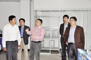 為企業(yè)“搭脈” 尋共贏機(jī)會(huì)百名教授走進(jìn)太倉(cāng)