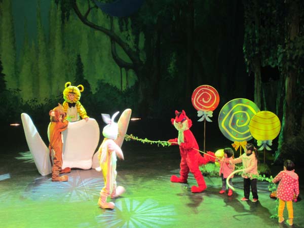 7月27日 太倉大劇院上演親子互動兒童劇《愛吃糖果的大老虎》