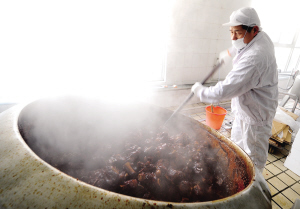 肉松骨頭唇齒留香上百年——探尋太倉(cāng)肉松骨頭的烹制秘訣
