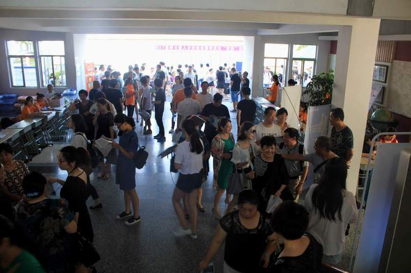 熱！——太倉(cāng)市2017夏季招聘會(huì)酷暑中圓滿落幕